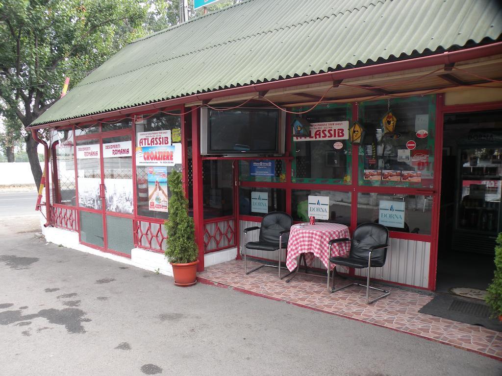 Camping Paradisul Soferilor Onesti Bagian luar foto
